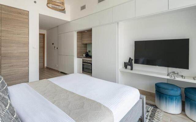 Frank Porter - Studio One