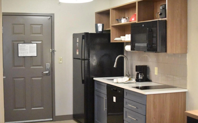 Candlewood Suites Fayetteville – University of Arkansas by IHG