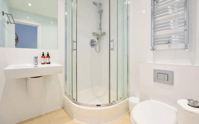 Spacious West Hampstead Apartment by Concept Apartments