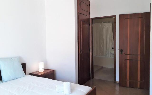 T2 Mira Praia 4- Familiar, 80mt Praia, Wifi