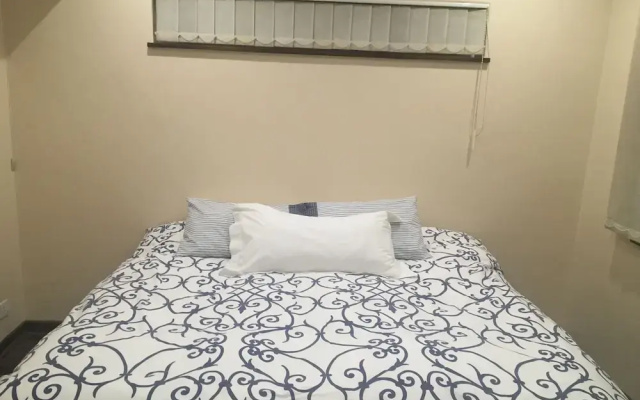 2 Bedroom Executive & Holiday Suburban Home