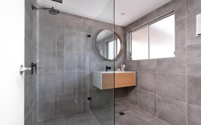 Swell - Pet Friendly - 2 Mins Walk to Beach