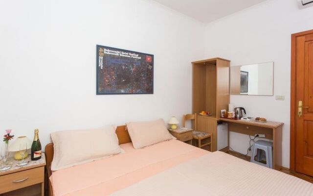 Rooms Lovrijenac