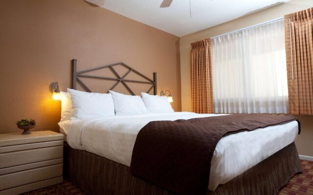 Red Lion Inn & Suites Cathedral City