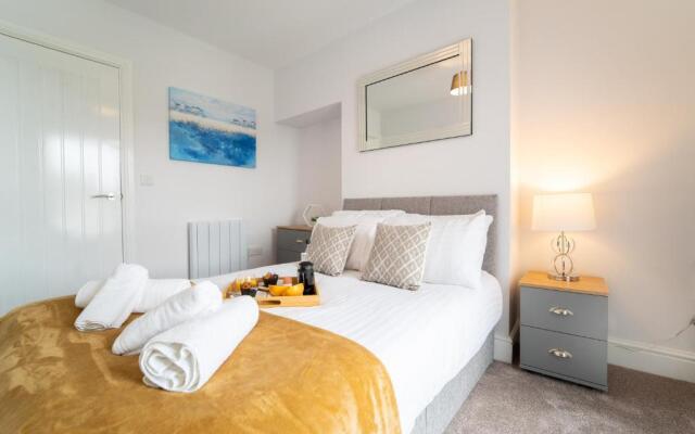 River View Home - 2 bed