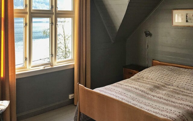 6 Person Holiday Home In Øystese