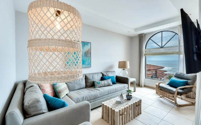 Perfect Oceanfront Retreat for Your Family