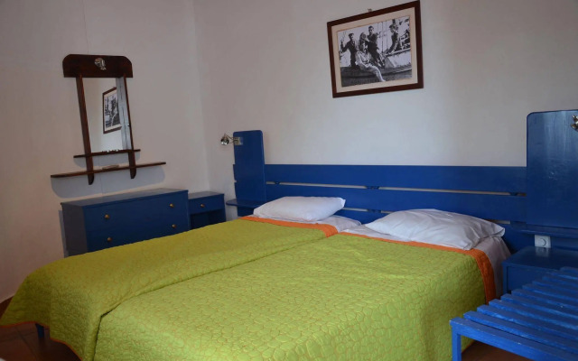 Themis Hotel