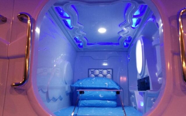 Lanzhou Apollo's Night Capsule Youth Hostel
