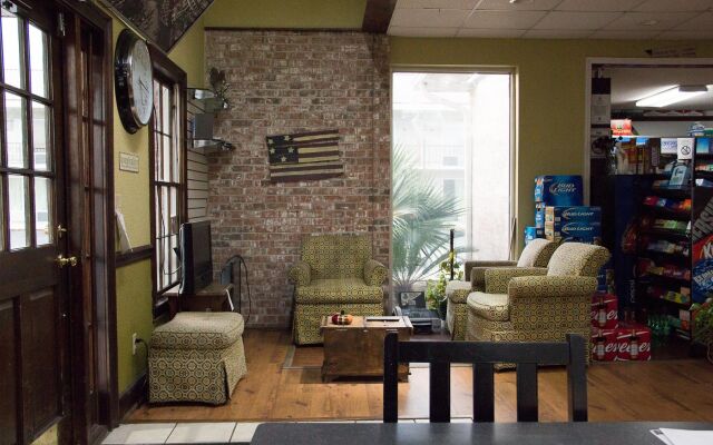 Cocomo Inn and Suites