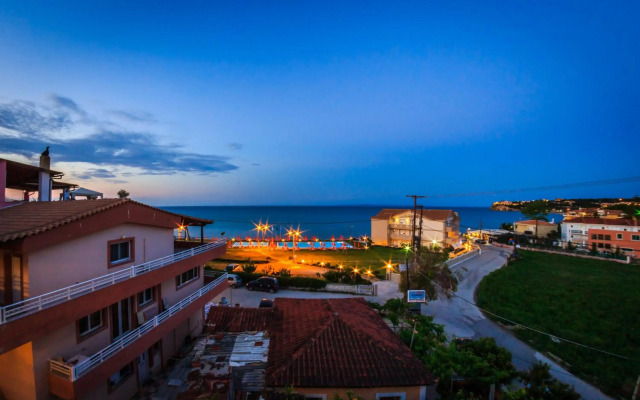 Porto Planos Beach Hotel