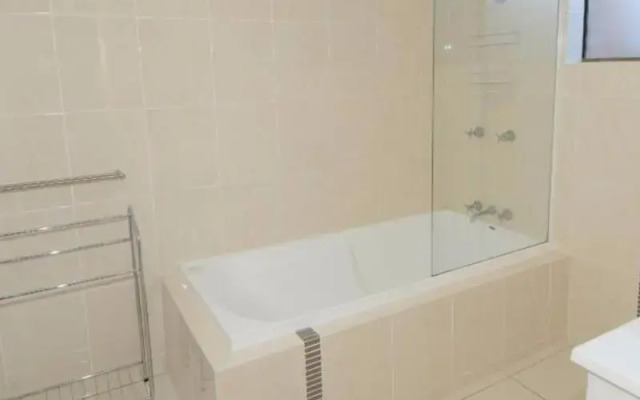 Apartment Crompton Court 2