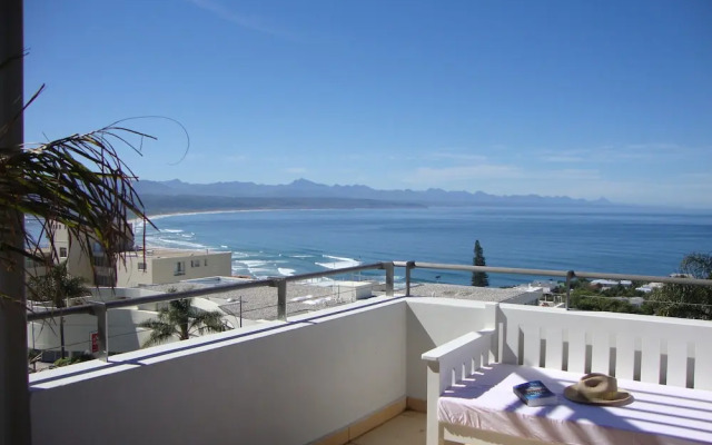 PENTHOUSE 230m2 ON THE SEA