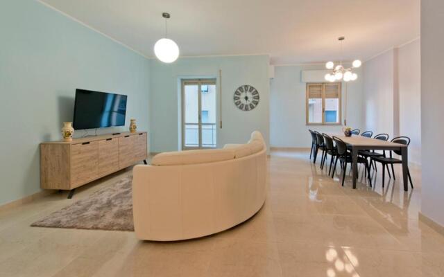 Casa Bella - 3 Baths - Walk to Ortigia