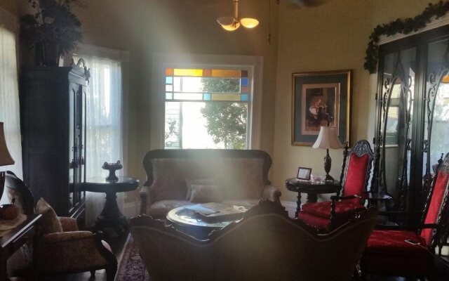 Swann Hotel Bed & Breakfast