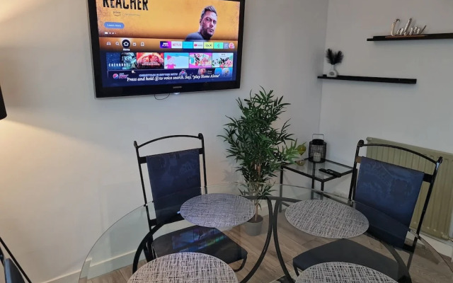 Lovely 2-bed Apartment in Cheltenham Spa