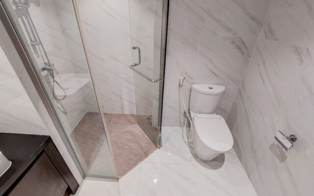 A Luxury 1BR Bali Style Apartment at Branz BSD City