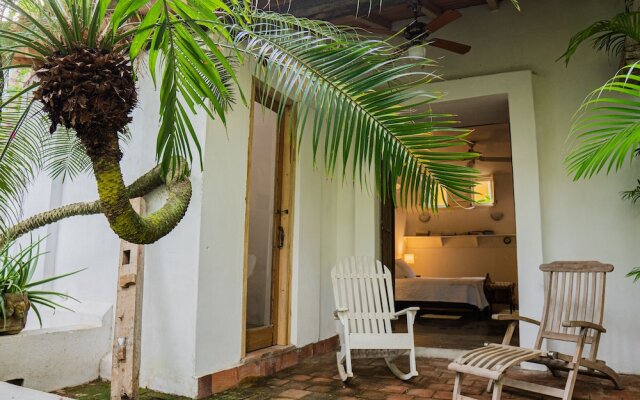 Hotel CRC-8S Cerca al Mar con Desayuno