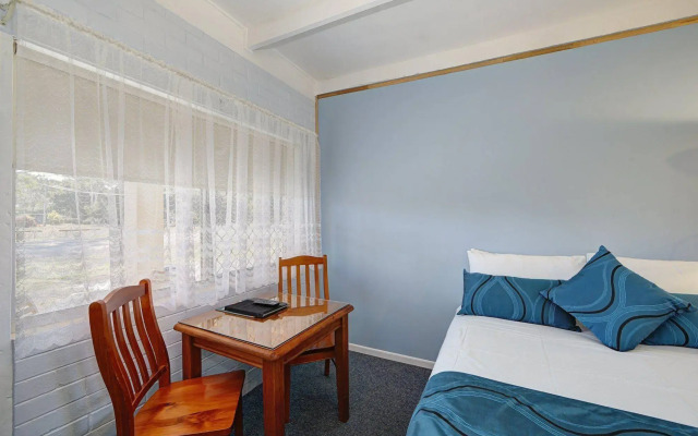 Moore Park Beach Motel