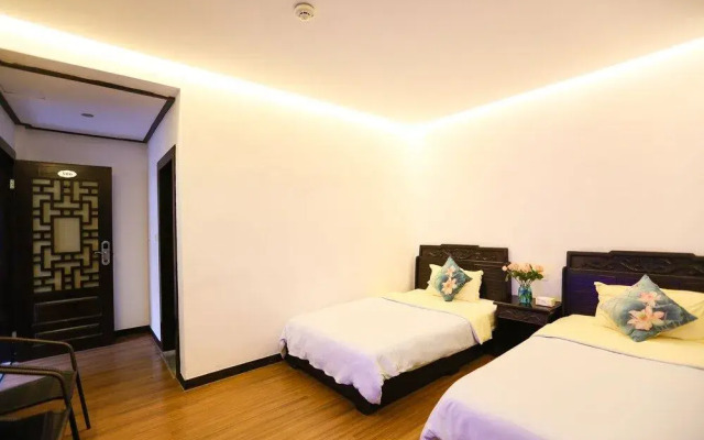 West street No.8 Inn