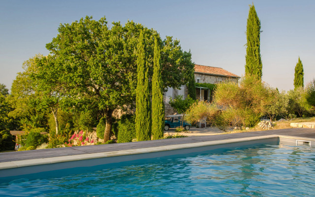 Attractive Villa in Banne with Private Swimming Pool