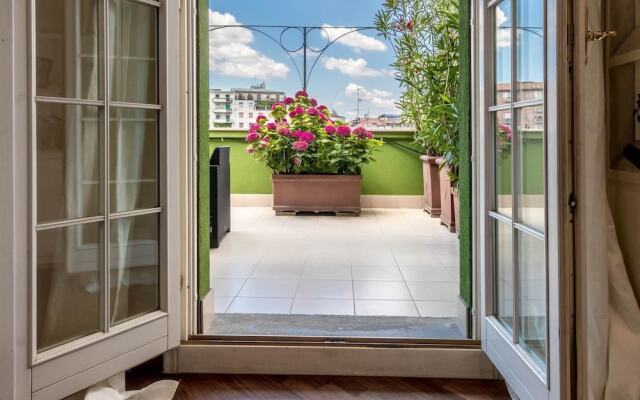 ALTIDO the lounge balcony