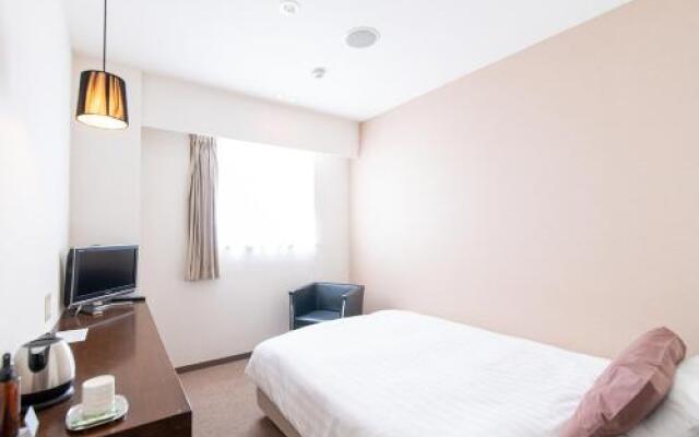 Hotel day by day