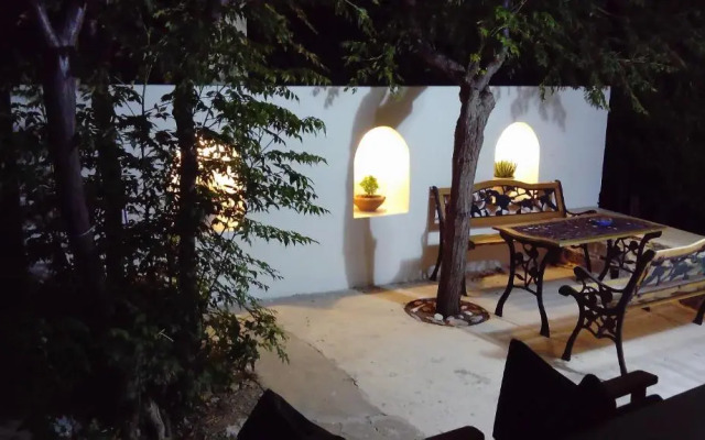 Zacharoula Rooms