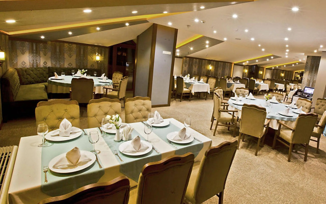 Panagia Suite Hotel
