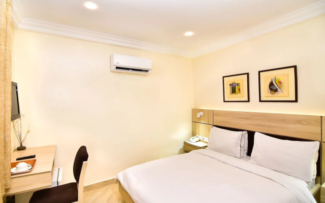 Pearl Gate Hotel