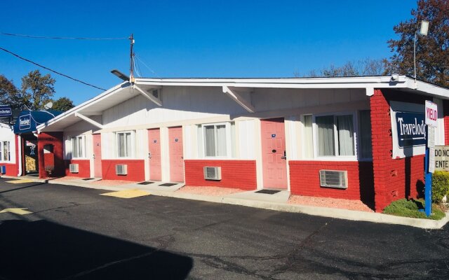 Red Carpet Inn