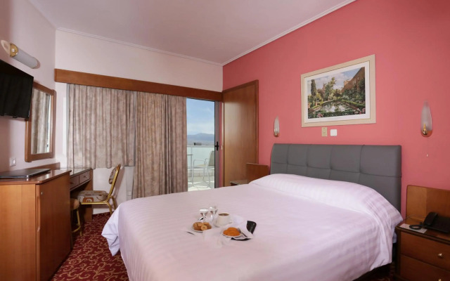 Xenophon Hotel