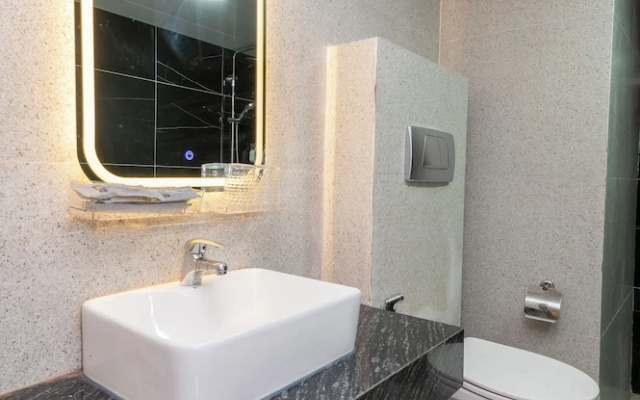 Hera Hotel