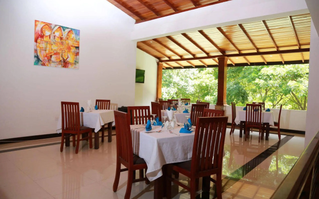 Grand Kalundawa Waterfront Resort