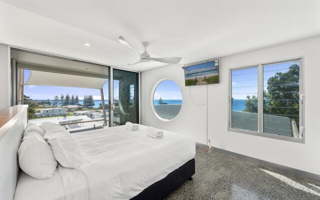 Beachy Coastal Retreat