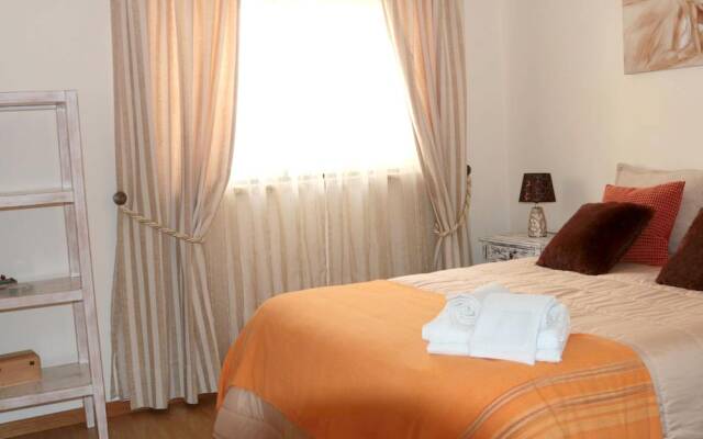 Apartment With 3 Bedrooms in Nazaré, With Wonderful sea View, Furnished Balcony and Wifi - 30 m From the Beach