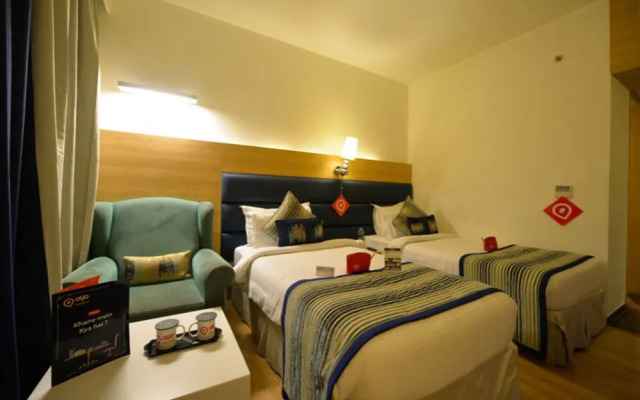 OYO Premium Banjara Hills Road No1