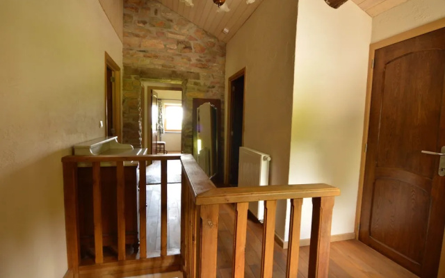 Forest-edge Stay, Burtonville