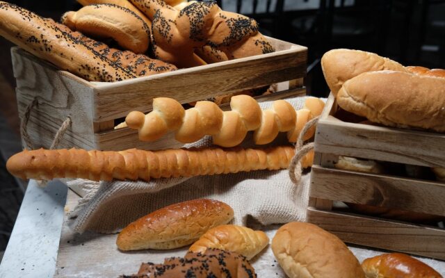 1969 Business Suites