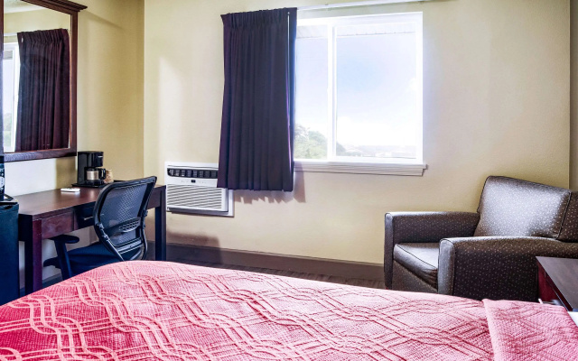 Econo Lodge Newport