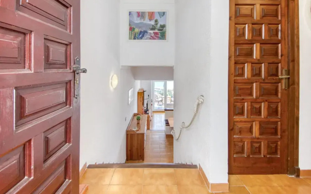 Apartment in Roses With Terrace