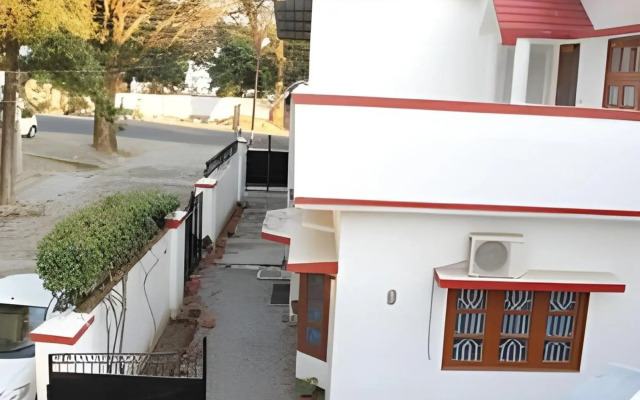 Shree Lakshmi Guest House