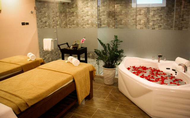 BlueSun Danang Beach Hotel