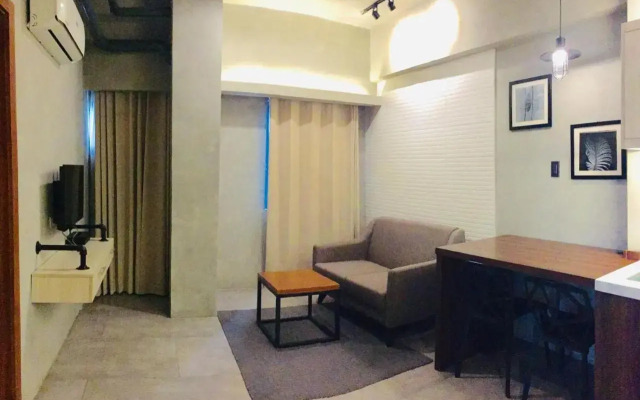 Staycation 1BR Servce Aprtmnt 2px allows 5px 23011