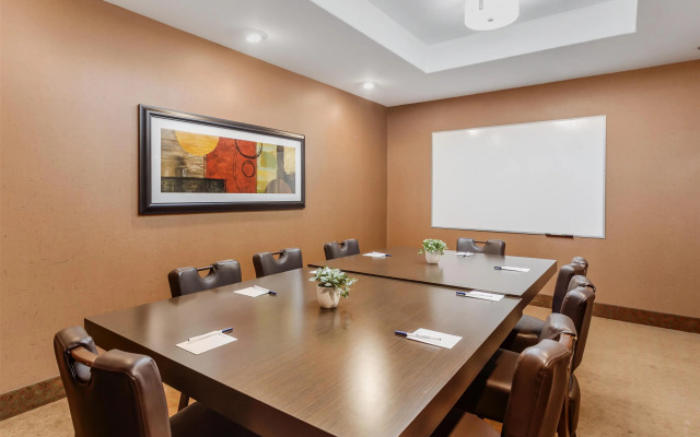 Best Western Wainwright Inn & Suites