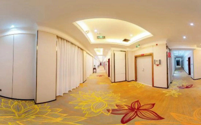Tall Hotel