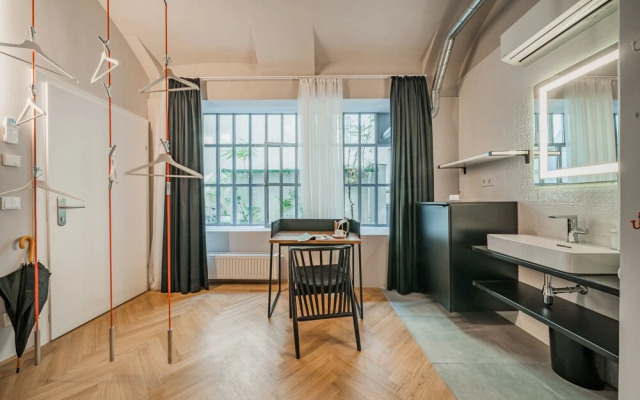 Easy City Living