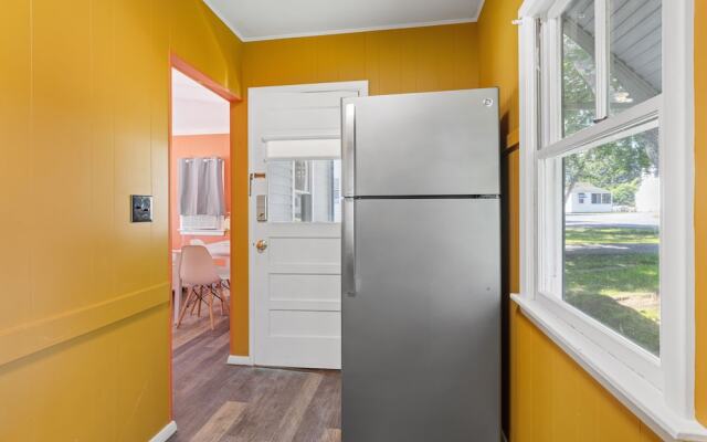 The Beaches Motel and Cottages