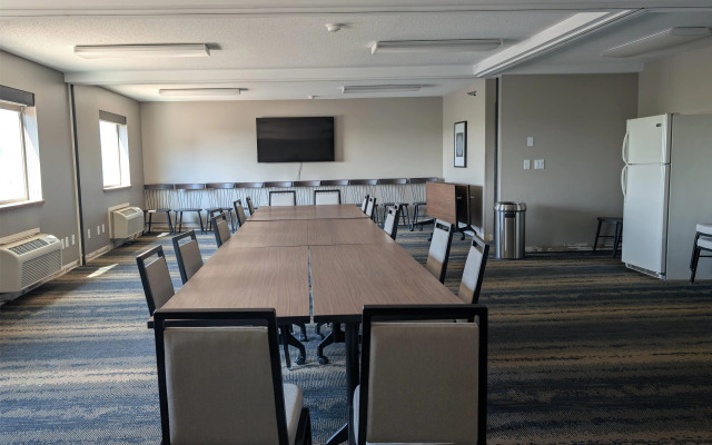 Super 8 by Wyndham Perham