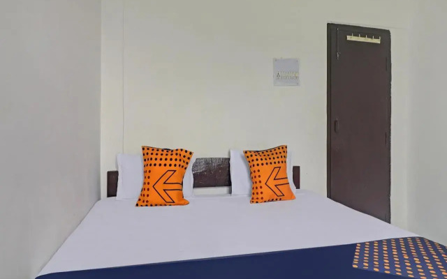 Spot On 76527 Desh Premi Guest House